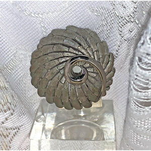 Vintage BSK Silver Ribbed Brooch Swirl Wreath Hair Brooch Scarf Dress Clip PIN